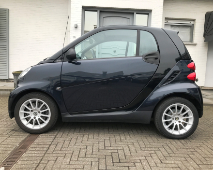 SMART forTwo  LEDER / AIRCO / ALU / PANORAM DAK / VERW.ZETELS  SLECHTS 63.828 KM