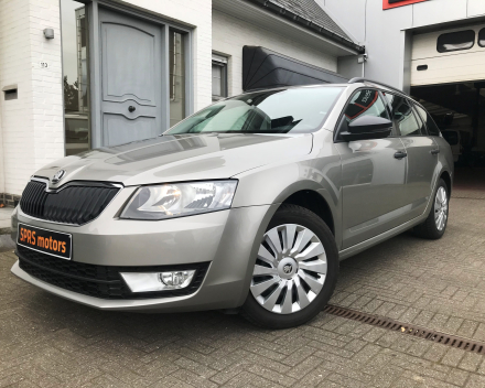 SKODA OCTAVIA  10/11/2015   110.400 KM GEKEURD VR VERKOOP