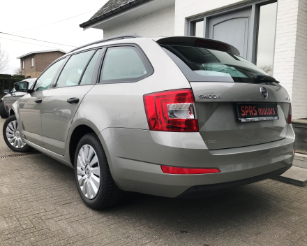 SKODA OCTAVIA  10/11/2015   110.400 KM GEKEURD VR VERKOOP