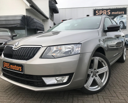 SKODA OCTAVIA  10/11/2015   110.400 KM GEKEURD VR VERKOOP