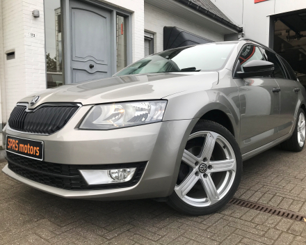 SKODA OCTAVIA  10/11/2015   110.400 KM GEKEURD VR VERKOOP