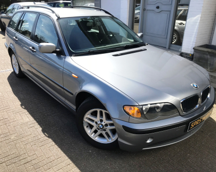 BMW 318 D TOURING OVERNAMEWAGEN 26/05/2005  103471 KM  