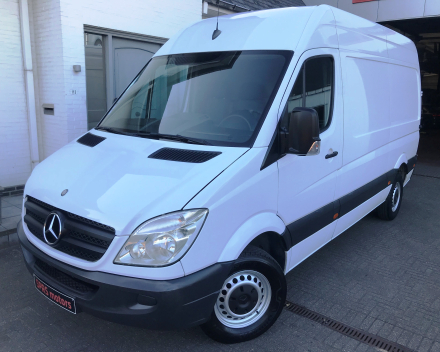 MERCEDES SPRINTER VERHOOGD 26/03/2010   158.118 KM  6950 + BTW