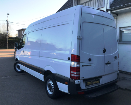 MERCEDES SPRINTER VERHOOGD 26/03/2010   158.118 KM  6950 + BTW