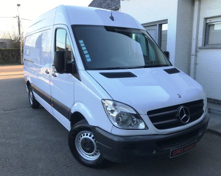 MERCEDES SPRINTER VERHOOGD 26/03/2010   158.118 KM  6950 + BTW