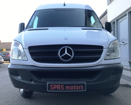 MERCEDES SPRINTER VERHOOGD 26/03/2010   158.118 KM  6950 + BTW