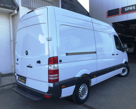 MERCEDES SPRINTER VERHOOGD 26/03/2010   158.118 KM  6950 + BTW