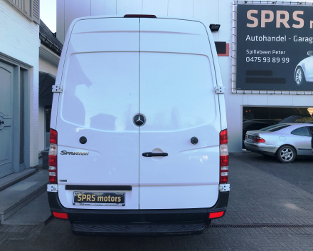 MERCEDES SPRINTER VERHOOGD 26/03/2010   158.118 KM  6950 + BTW