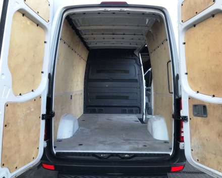 MERCEDES SPRINTER VERHOOGD 26/03/2010   158.118 KM  6950 + BTW