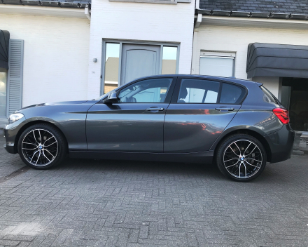 BMW 116I  10/09/2015  SLECHTS 49.752 KM BENZINE + GARANTIE  13.750 EURO