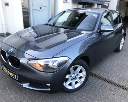 BMW 114I BENZINE  29/11/2013   SLECHTS   56,011 KM     /  10600 EURO