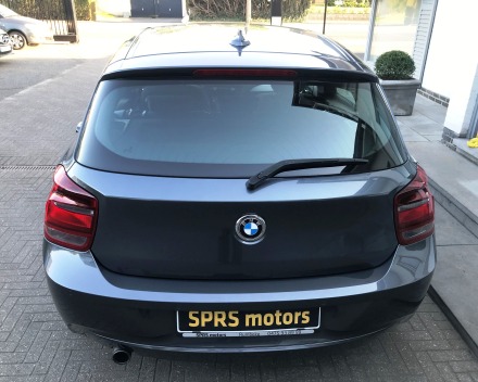 BMW 114I BENZINE  29/11/2013   SLECHTS   56,011 KM     /  10600 EURO