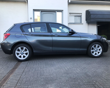 BMW 114I BENZINE  29/11/2013   SLECHTS   56,011 KM     /  10600 EURO