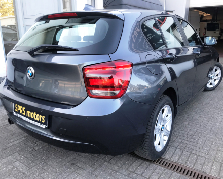 BMW 114I BENZINE  29/11/2013   SLECHTS   56,011 KM     /  10600 EURO