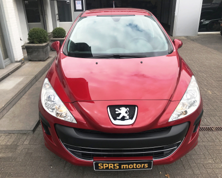 PEUGEOT 308 1,4 BENZINE  03/08/2009 + AIRCO * 4500 EURO