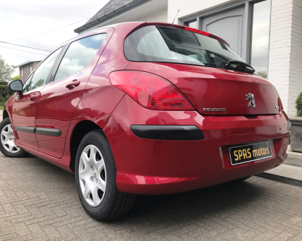 PEUGEOT 308 1,4 BENZINE  03/08/2009 + AIRCO * 4500 EURO