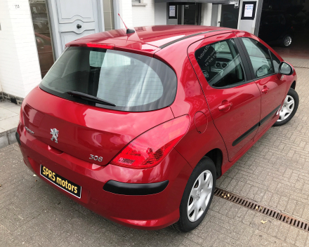 PEUGEOT 308 1,4 BENZINE  03/08/2009 + AIRCO * 4500 EURO