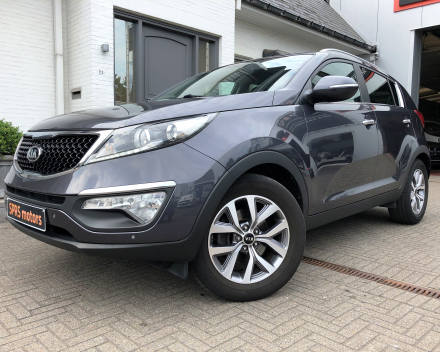 KIA SPORTAGE  23/06/2015  56.178 KM 1,7 CRDI  FULL OPTION LEDER / NAVI / PDC / CRUISE / ...