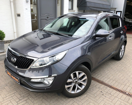 KIA SPORTAGE  23/06/2015  56.178 KM 1,7 CRDI  FULL OPTION LEDER / NAVI / PDC / CRUISE / ...