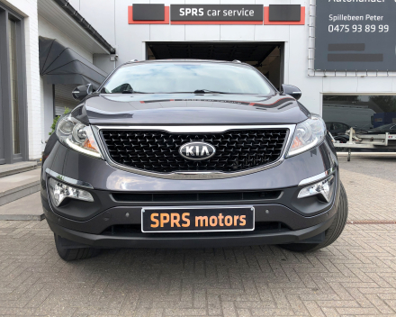 KIA SPORTAGE  23/06/2015  56.178 KM 1,7 CRDI  FULL OPTION LEDER / NAVI / PDC / CRUISE / ...