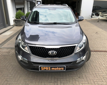 KIA SPORTAGE  23/06/2015  56.178 KM 1,7 CRDI  FULL OPTION LEDER / NAVI / PDC / CRUISE / ...