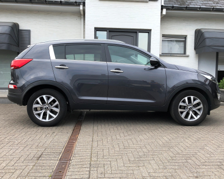 KIA SPORTAGE  23/06/2015  56.178 KM 1,7 CRDI  FULL OPTION LEDER / NAVI / PDC / CRUISE / ...