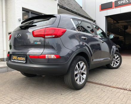 KIA SPORTAGE  23/06/2015  56.178 KM 1,7 CRDI  FULL OPTION LEDER / NAVI / PDC / CRUISE / ...