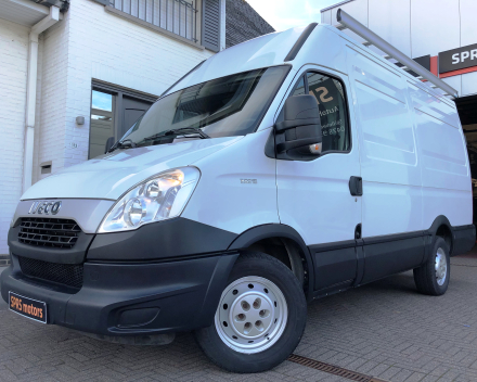 IVECO DAILY 35S15 VERHOOGD + DAKREK + SLECHTS 117.495 KM  BJ 2013  EURO 5  8513 EURO NETTO