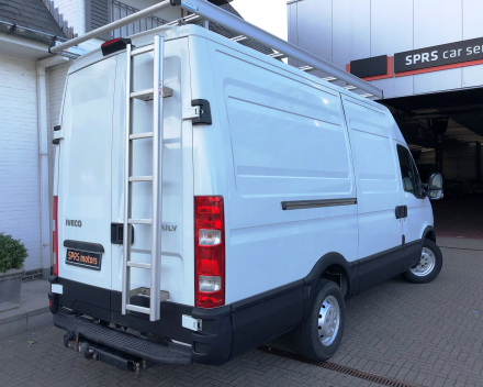 IVECO DAILY 35S15 VERHOOGD + DAKREK + SLECHTS 117.495 KM  BJ 2013  EURO 5  8513 EURO NETTO