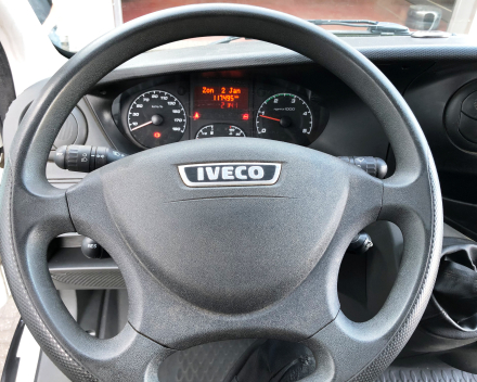 IVECO DAILY 35S15 VERHOOGD + DAKREK + SLECHTS 117.495 KM  BJ 2013  EURO 5  8513 EURO NETTO