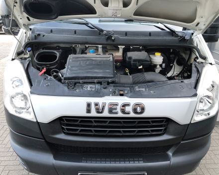 IVECO DAILY 35S15 VERHOOGD + DAKREK + SLECHTS 117.495 KM  BJ 2013  EURO 5  8513 EURO NETTO