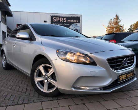 VOLVO V40 1,6D   15/11/2012   118.637 KM