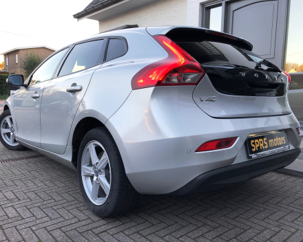 VOLVO V40 1,6D   15/11/2012   118.637 KM