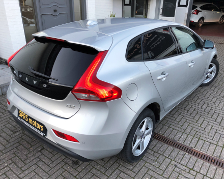 VOLVO V40 1,6D   15/11/2012   118.637 KM