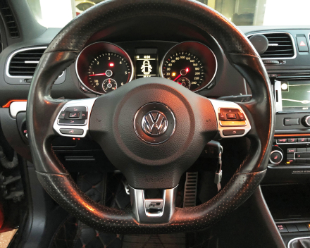 VOLKSWAGEN GOLF 6 FULL OPTION    25/11/2011     146.382 KM