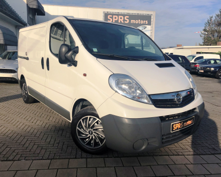 OPEL VIVARO LICHTEVRACHT 2,0CDTI  SLECHTS 115.130 KM  6500 EURO ALL IN