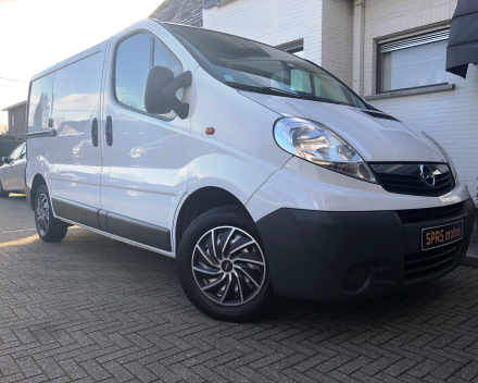 OPEL VIVARO LICHTEVRACHT 2,0CDTI  SLECHTS 115.130 KM  6500 EURO ALL IN