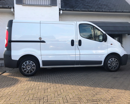 OPEL VIVARO LICHTEVRACHT 2,0CDTI  SLECHTS 115.130 KM  6500 EURO ALL IN