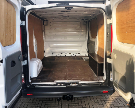 OPEL VIVARO LICHTEVRACHT 2,0CDTI  SLECHTS 115.130 KM  6500 EURO ALL IN