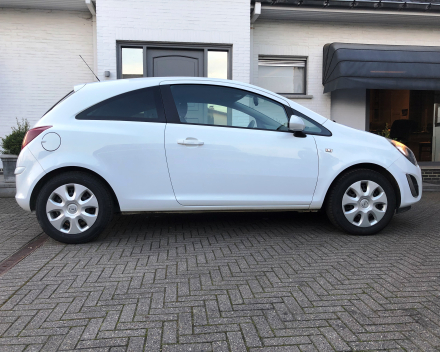 OPEL CORSA 1,3 CDTI  EURO 5  27/05/2013  LICHTEVRACHT