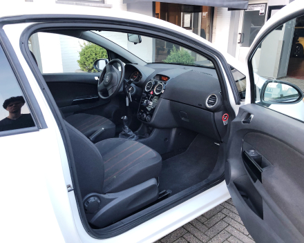 OPEL CORSA 1,3 CDTI  EURO 5  27/05/2013  LICHTEVRACHT