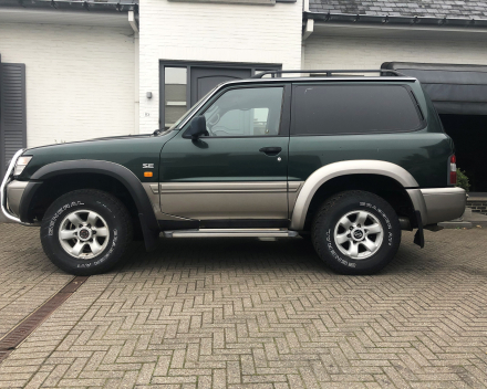 NISSAN PATROL GR TD-6  LICHTEVRACHTWAGEN  SLECHTS 122.653 KM  / 3000 EURO