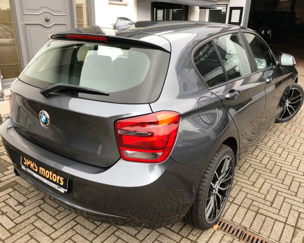 BMW 114I BENZINE  29/11/2013   SLECHTS   56,011 KM     /  10600 EURO