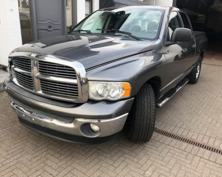 DODGE RAM 1500   08/12/2003   156775 KM   VOOR HANDELAAR