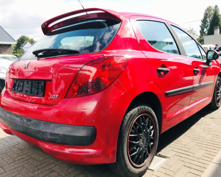 VERKOCHT  PEUGEOT 207  1,4 HDI   04/05/2009   141.466 KM