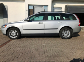 VERKOCHT  VOLVO V50 1,6 D / ZILVER METAAL / ZWART LEDER INTERIEUR / GEKEURD VOOR VERKOOP