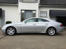 VERKOCHT  MERCEDES CLS 320 CDI * LEDER INTERIEUR * NAVIGATIE+KLEURSCHERM * ALU VELGEN * CRUISECONTROL  * FULL OPTION * GEKEURD * GARANTIE