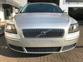 VERKOCHT  VOLVO V50 1,6 D / ZILVER METAAL / ZWART LEDER INTERIEUR / GEKEURD VOOR VERKOOP