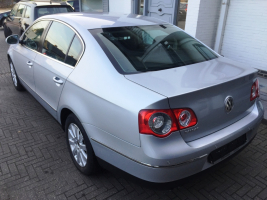 VERKOCHT  VOLKSWAGEN PASSAT 1,9 TDI 