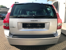 VERKOCHT  VOLVO V50 1,6 D / ZILVER METAAL / ZWART LEDER INTERIEUR / GEKEURD VOOR VERKOOP